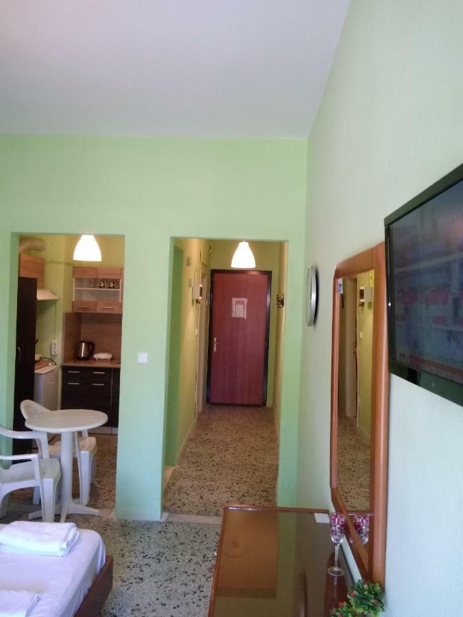 Rooms To Let Giannis Makrygialos Luaran gambar